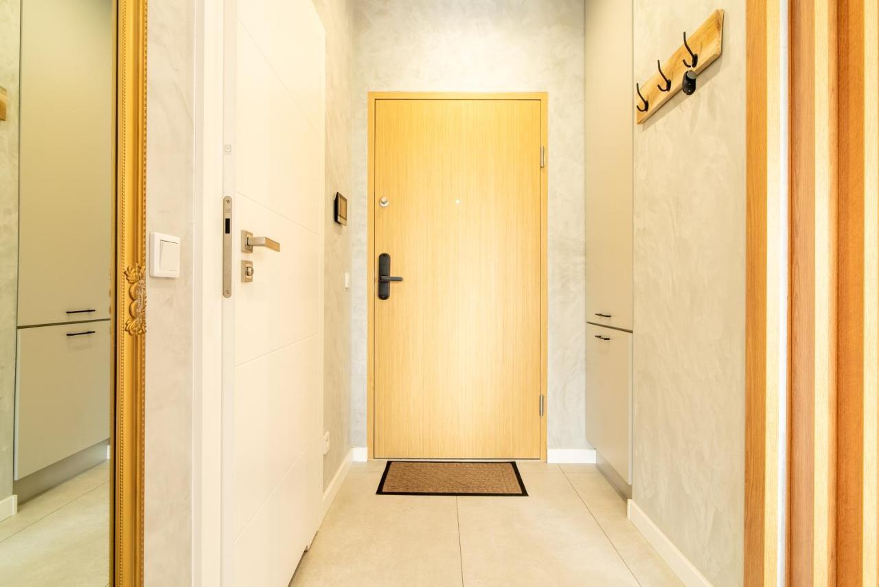 Apartamentysnu, Wola Premium II Z Parkingiem Varšava Exteriér fotografie